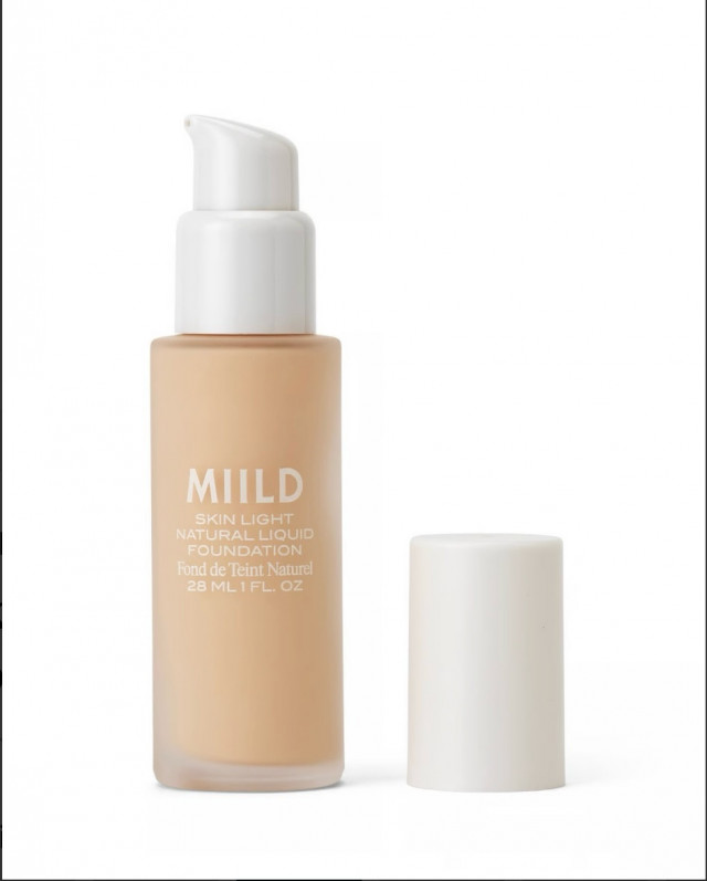 Skin Light Natural Liquid Foundation