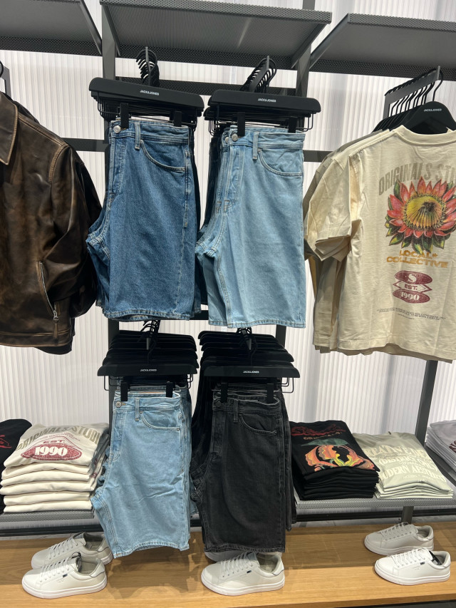 Baggy fit shorts
