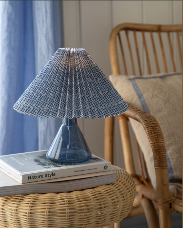 🩵Bring kulør til Deres hjem med søstrenes nye bordlampe 🩵