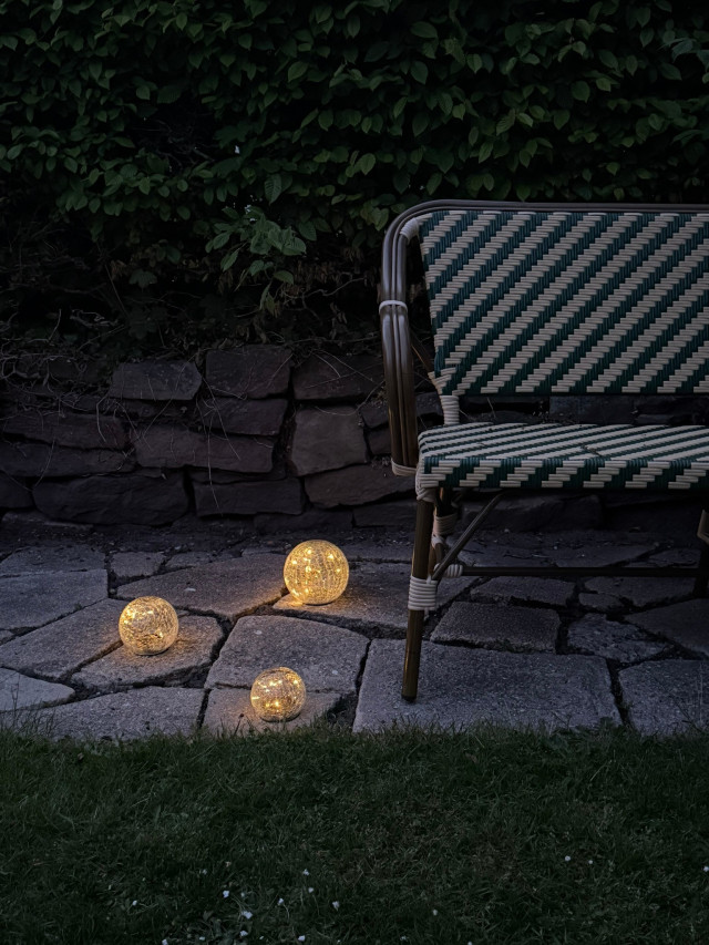 Skab hyggelige sommeraftener med lys