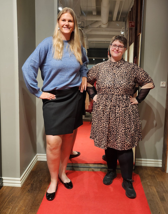 Modeshow & Magi – En Aften med Stil og Overraskelser
