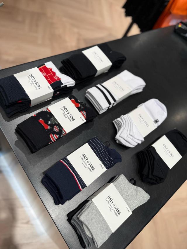 STRØMPER TIL KUN 79.95 DKK.