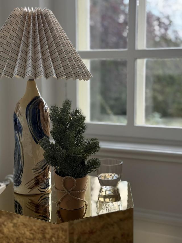 Fyrretræ med 10 LED Lys 🌲