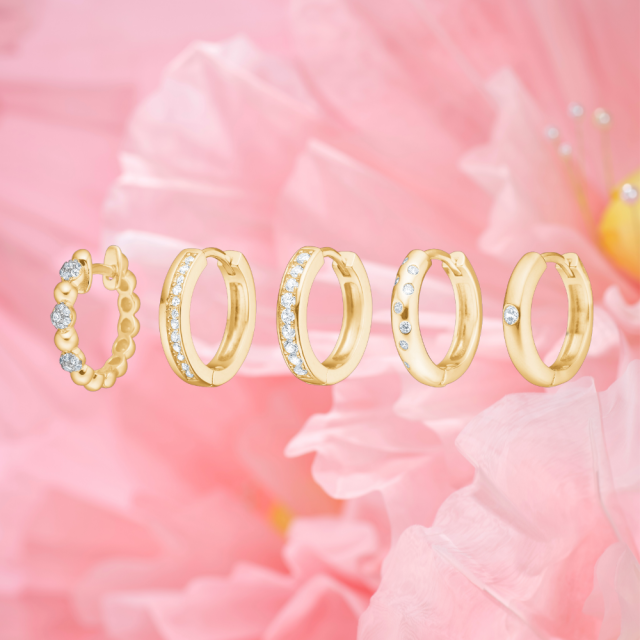 Hoops med glitrende sten ✨✨✨