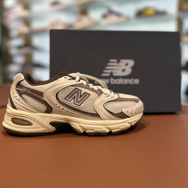 Nyhed i butikken 👟✨ New Balance 530