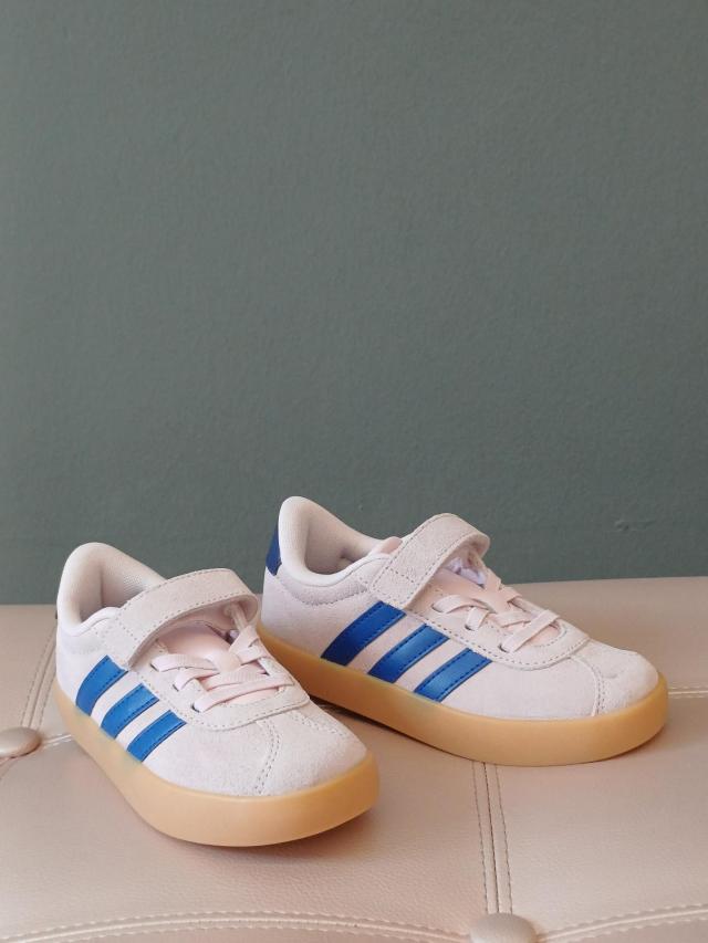 🍀🍀Adidas🍀🍀