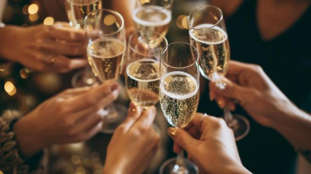 BOOK EN VENINDE AFTEN 🛍️👭