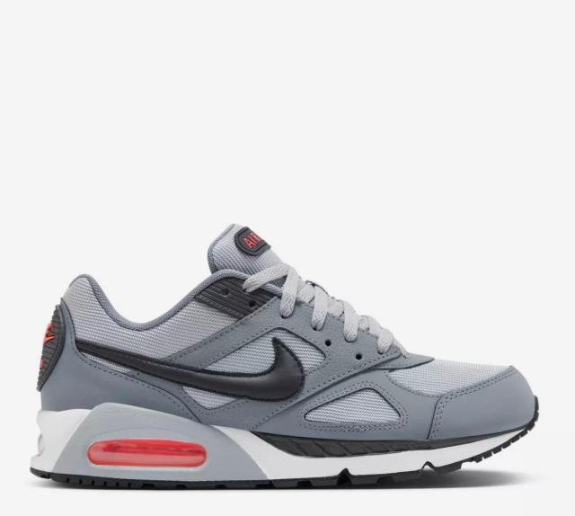 Nike Air Max IVO Trainers
