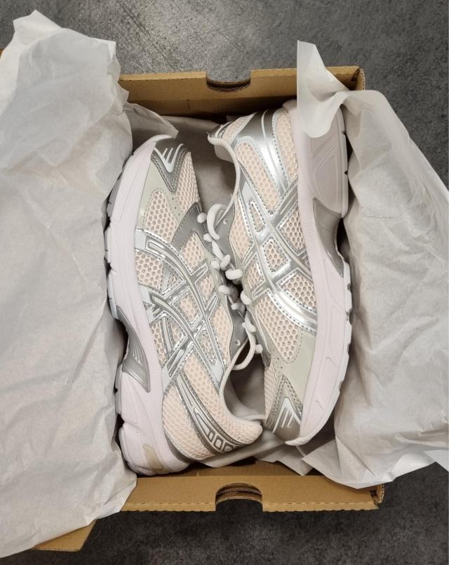 🌸🌸Asics🌸🌸