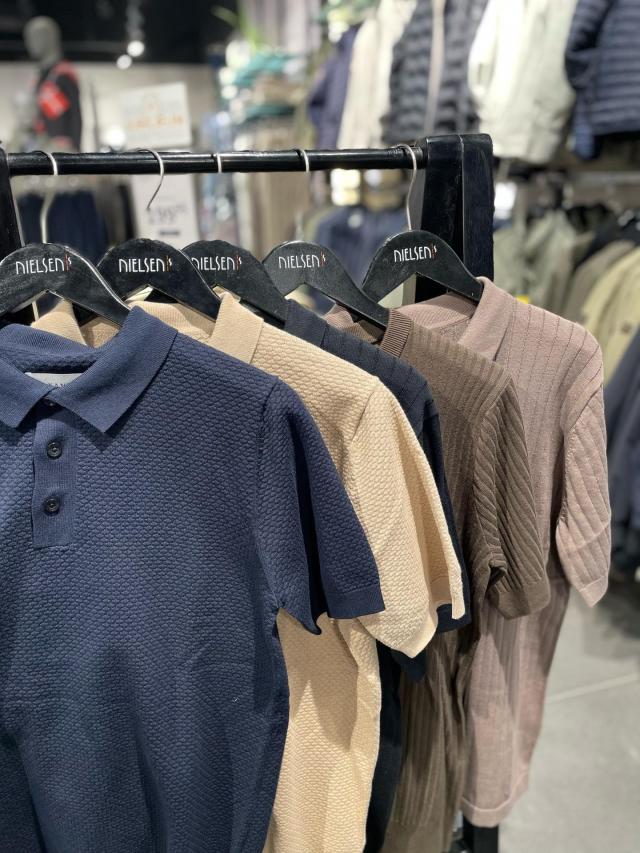 Spar -40% på udvalgte KANTT strik poloer 😱