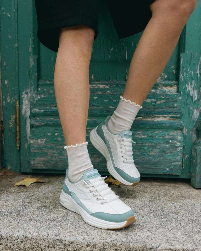 Skechers TV spot 📺