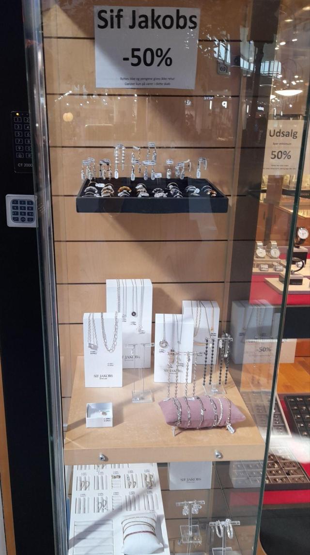 🌞udsalg på diverse udgået Sif Jakobs🌞