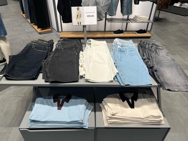 Baggy denim shorts 