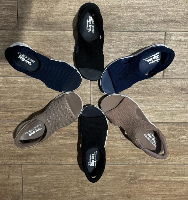 Skechers  slip ins sandal