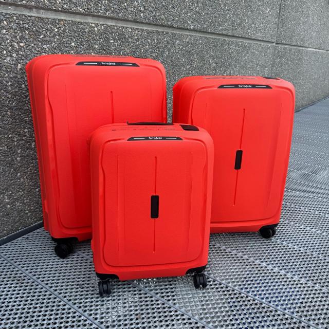 Flotteste farve af den populære Essens kuffert er nu landet🧡