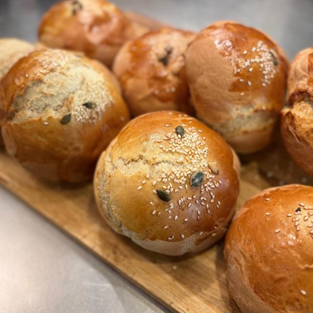 Hjemmebagte boller hos Frede’s