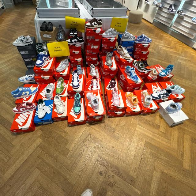 Hjælp os med at få plads på lagret. 🫡 2 par til 800kr. 