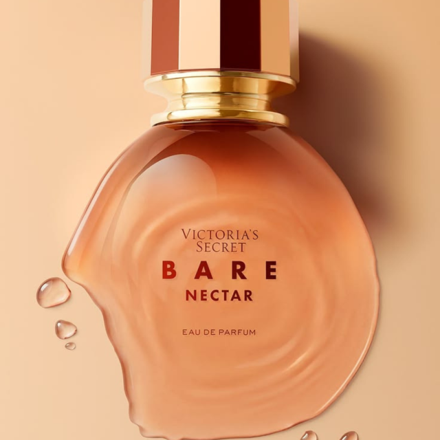 Limited Time: FREE Tote with any VS Eau de Parfum Purchase 