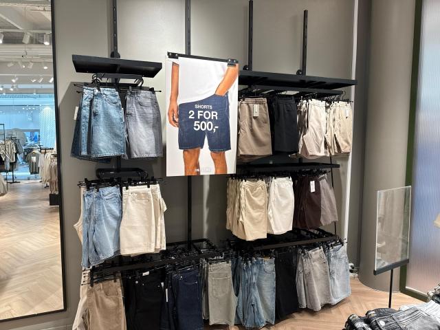 SHORTS 2 FOR 500,-
