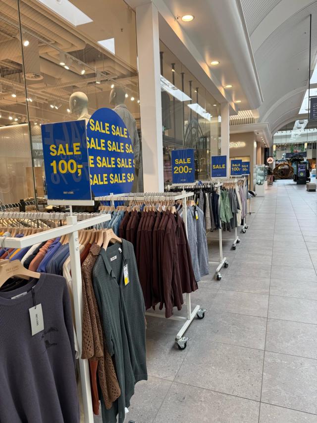 SALE SALE SALE
