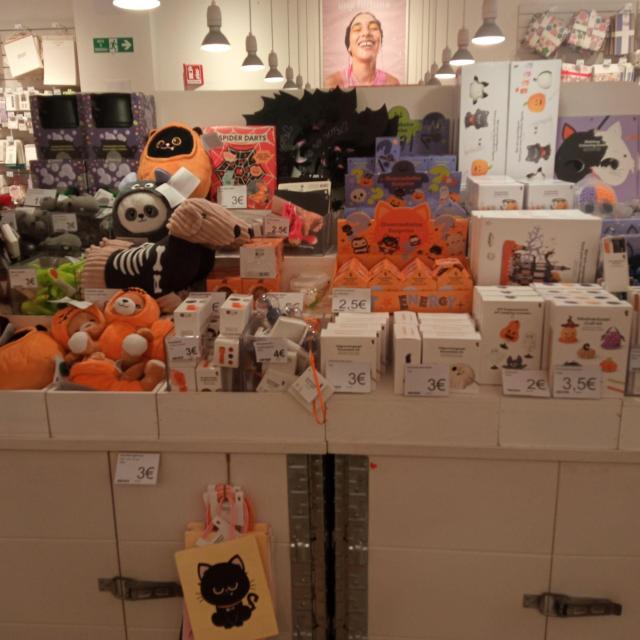 Halloween create and play