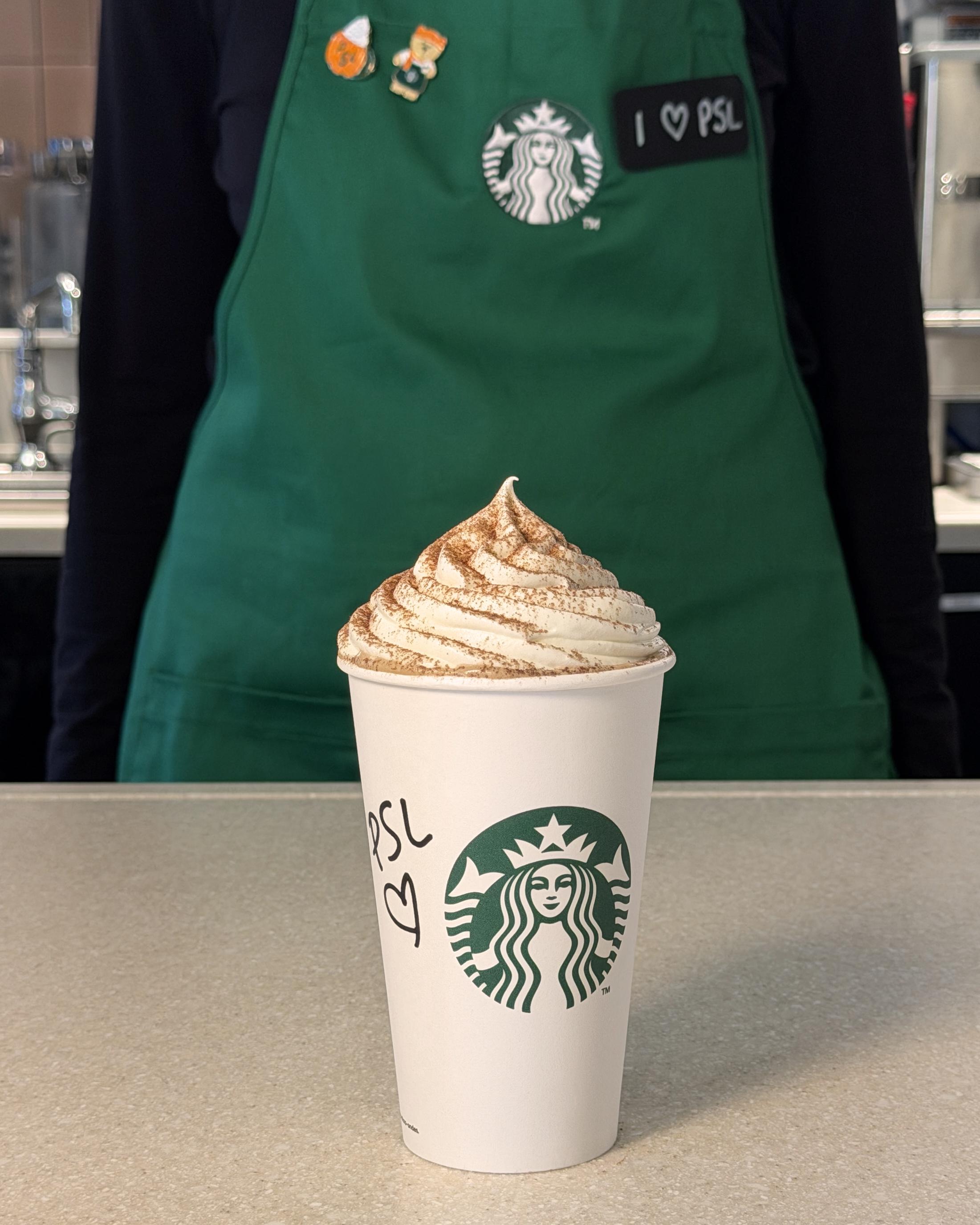 Det er tid til Pumpkin Spice Latte &&num;8211&semi; bes&oslash;g Starbucks